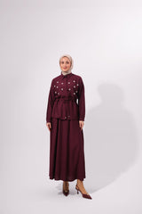 Çiçek Aplikeli ve Belden Büzgülü Çilek Kumaş Etekli Takım